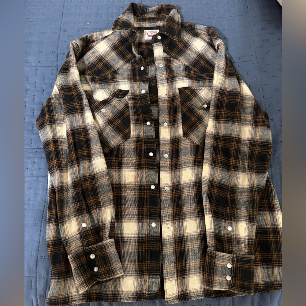 Levi's Black and Cream Plaid Casual Shirt